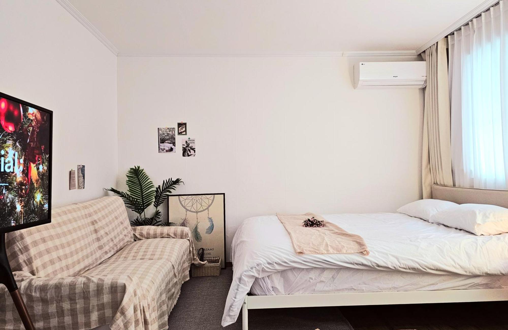 Mh House Guest house *