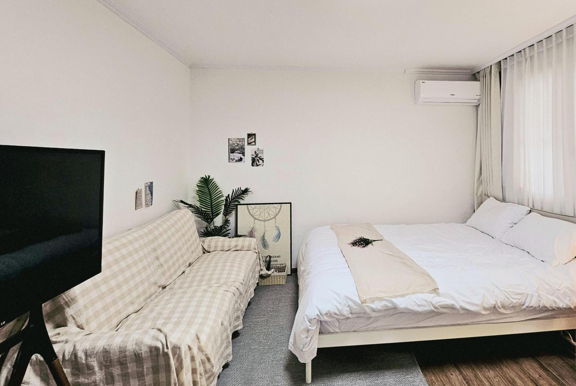Mh House Guest house